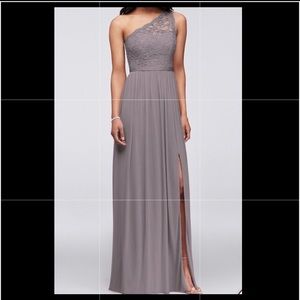 💐 DAVID’S BRIDAL ONE SHOULDER GOWN 💐